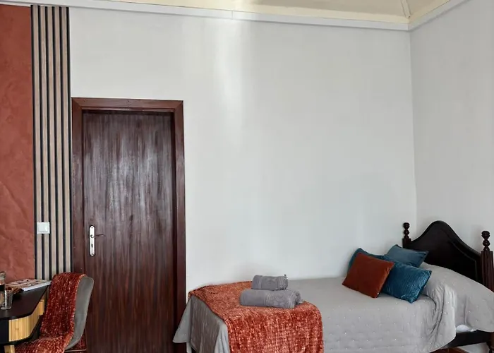 Thomas Calheta Apartment